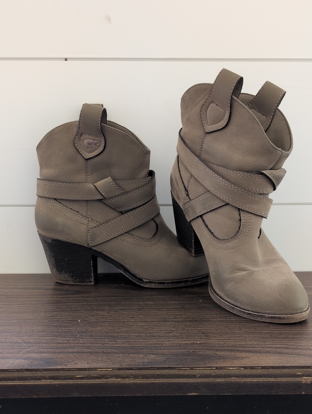 Rocket Dog Women's Taupe Wrap-Strap Ankle Boots Size 8